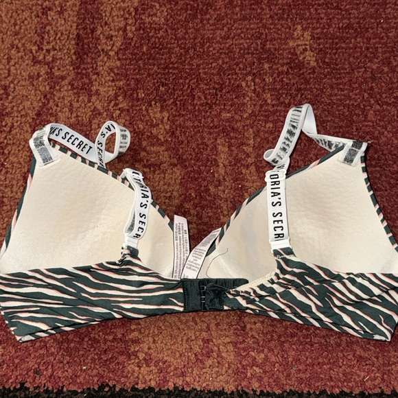 Victorias Secret‎ Bra - Picture 2 of 4